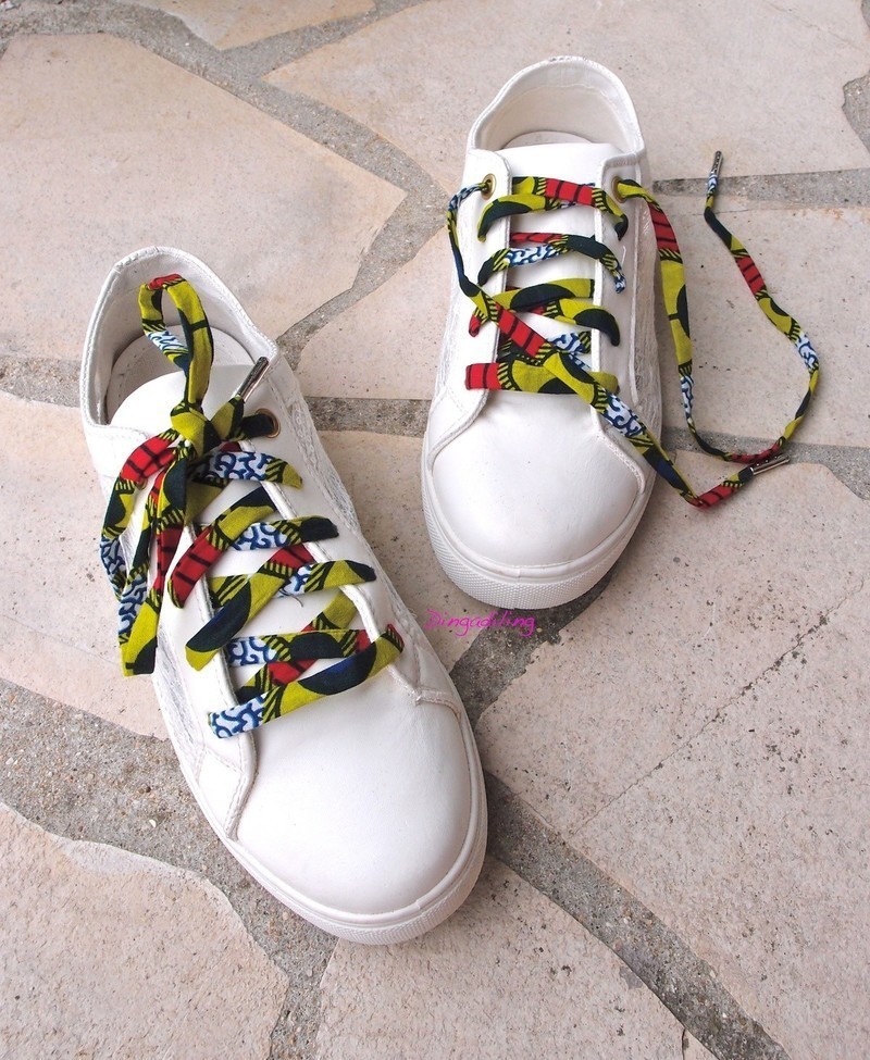 Lacets de chaussures en tissu wax vert et rouge Customisation vert, pour elle, coton, métal Lacets de chaussures en tissu wax vert et rouge Customisation vert, pour elle, coton, métal