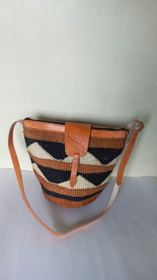 Sac en sisal tissé africain, sac à bandoulière tissé, sac à main tissé, sac de plage, sac dété, cadeau de maman Sacs à bandoulière marron, cuir Sac en sisal tissé africain, sac à bandoulière tissé, sac à main tissé, sac de plage, sac dété, cadeau de maman Sacs à bandoulière marron, cuir